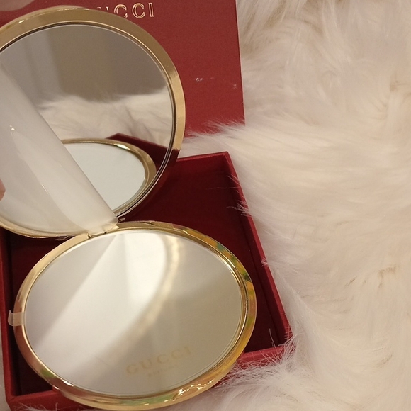 Gucci Gold Compact Mirror - Picture 5 of 10